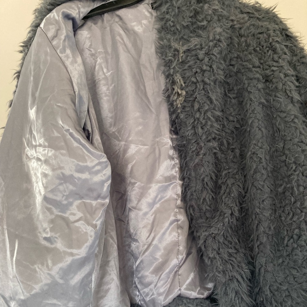 Blue jacket - Picture 2 of 3